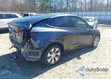 2024 Tesla Model Y Long Range Dual Motor All-Wheel Drive from USA, damaged, VIN 7SAYGDEE8RA262082